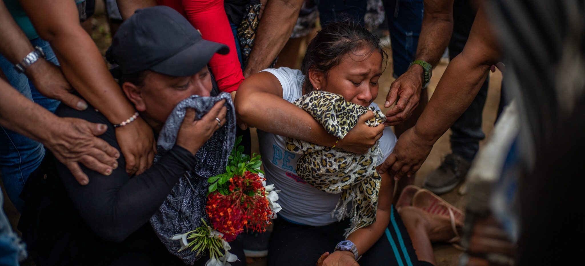 Colombia sigue en guerra Desplazamientos y masacres